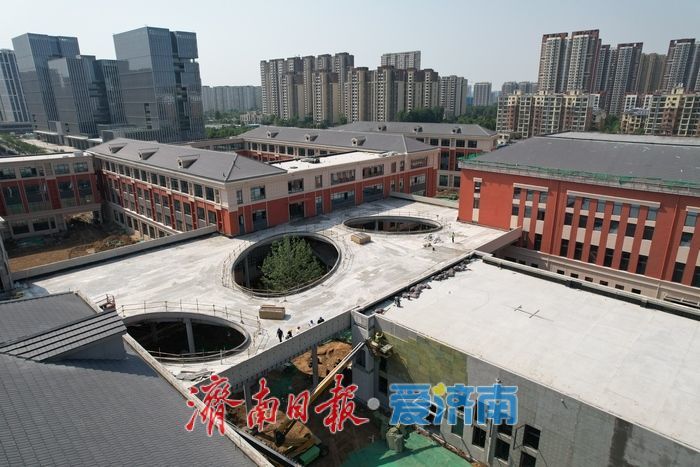 工业南路北小学建设提速，校园主体展露新貌，配套工程同步推进