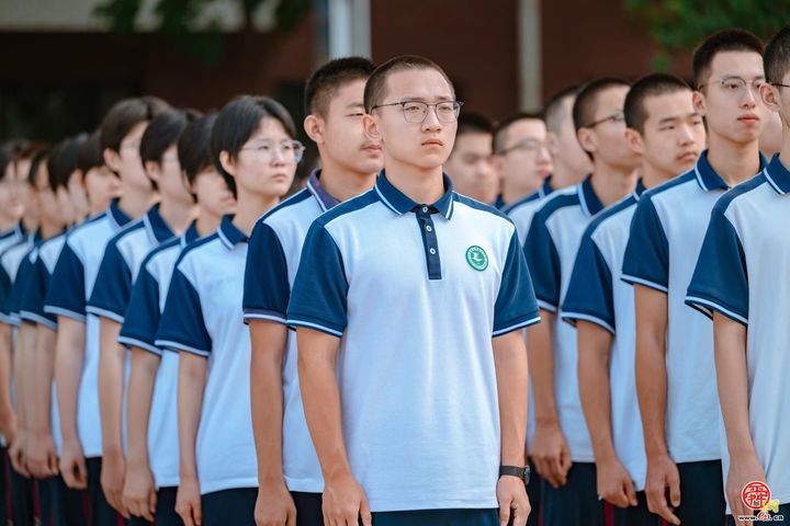 把开学第一课上成体育课——历城二中以“健康第一”奏响新学年育人强音
