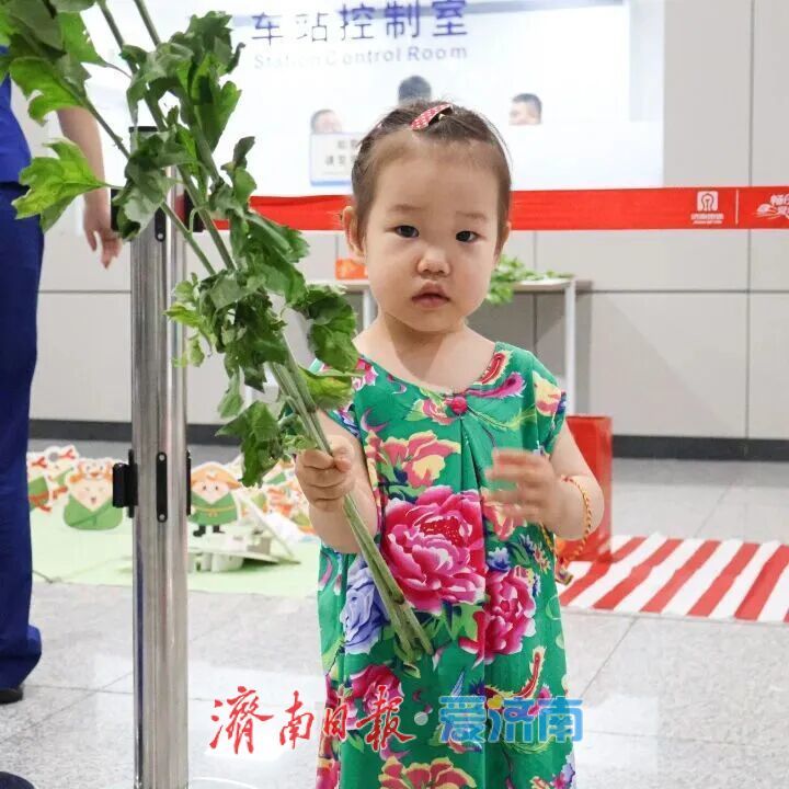 济南地铁的端午佳节超越“走过路过”