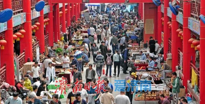 一年四季 泉在济南丨清明假期英雄山文化市场迎旅游热潮 文化赏春与多元体验受青睐