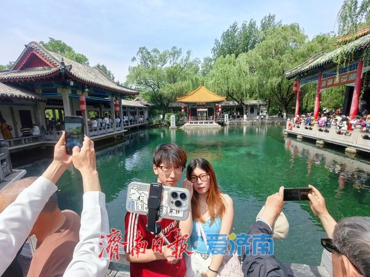 一年四季 泉在济南｜两天上涨11厘米，济南趵突泉水位逼近28米