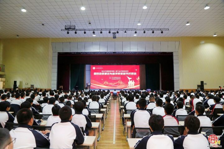 全民国防“泉”动员︱国防动员普法与宣传教育“进学校”走进济南高新区海川中学
