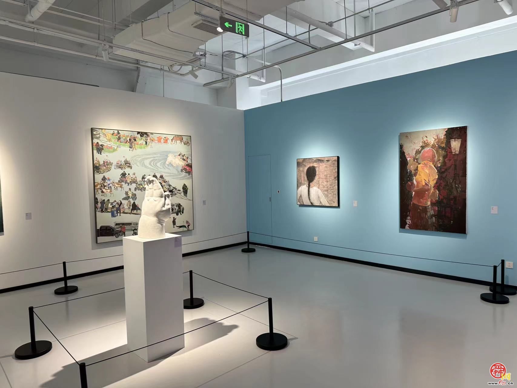 艺术之光点亮泉城 中央美术学院青年艺术大展亮相城投·湖光里