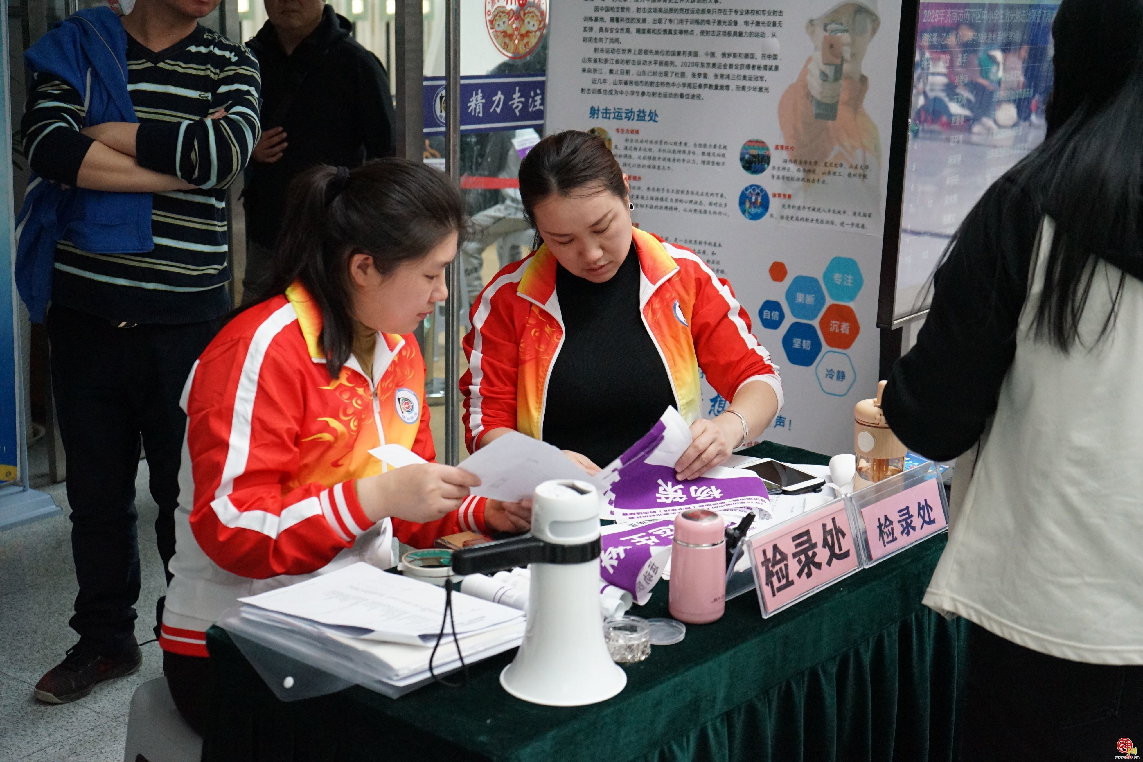 科技赋能体教融合 靶场竞逐未来之星丨2025年济南市历下区中小学生激光射击比赛 暨济南市第一届运动会（青少年组）射击选拔赛圆满落幕