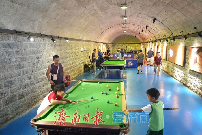 一年四季 泉在济南丨18℃天然“空调房”！防空洞成市民夏日避暑好去处