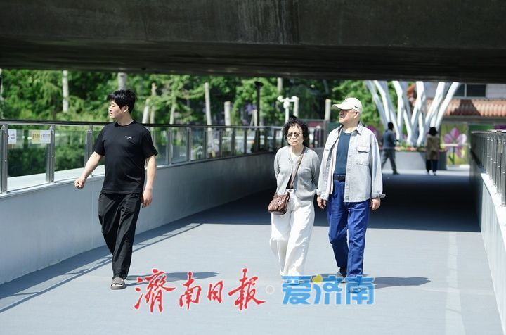从“能过街”向“好过街”跃升，济南4座新建过街天桥今日正式启用
