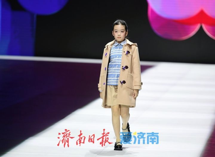 图集：“泉河映裳 泺启新程”2026济南时装周启幕