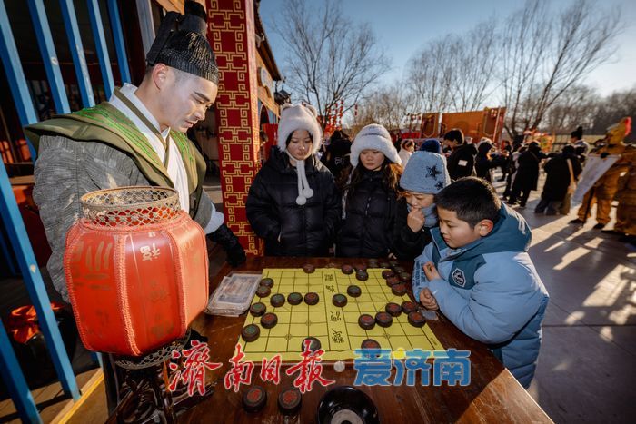 济南方特新春灯会盛大启幕 千灯映春解锁马年新春新体验