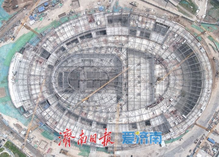 项目强省会｜济南黄河体育中心游泳馆及全民健身中心项目钢结构屋盖整体封顶