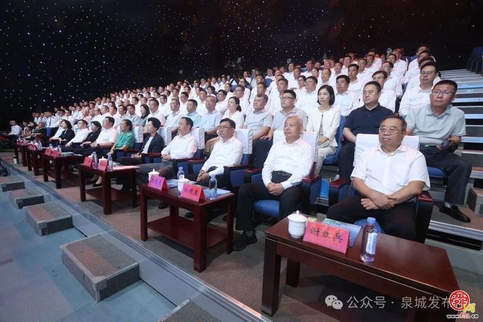 “泉城公交 温暖泉城”——2026济南公交榜样发布活动举行