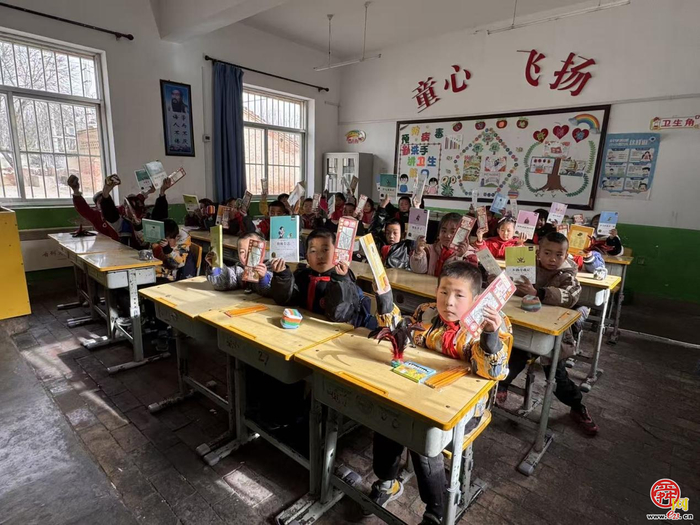 “志愿暖人心，爱心传万家”——济南工程职院“E” 路先锋志愿服务队举行公益募捐活动