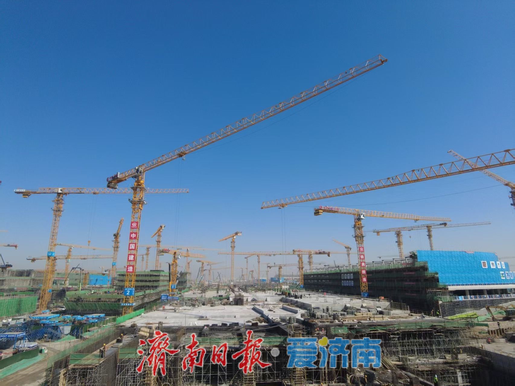 项目强省会｜地铁部分共构段顺利完工，济南机场二期改扩建工程综合交通枢纽项目加快推进