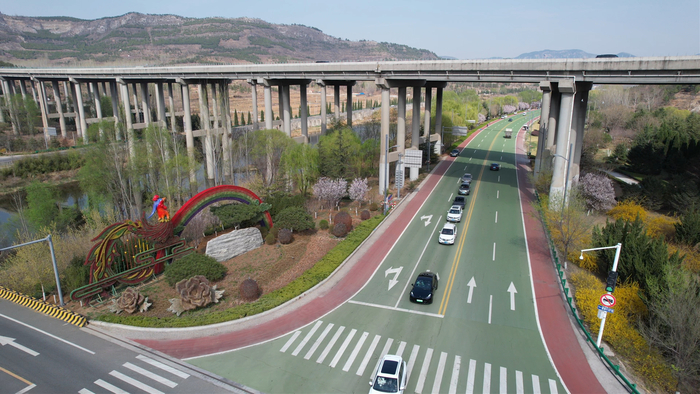 济南最美环湖路 尽览青山绿水好风景