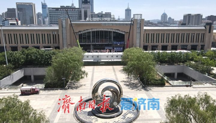 “新装”上身，济南站增设北站房主体结构装修接近尾声