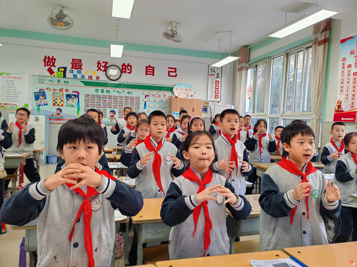 穿越千年文脉，诵读经典华章——雅居园小学（3.1）中队小博小雅寻访团研学仁爱活动