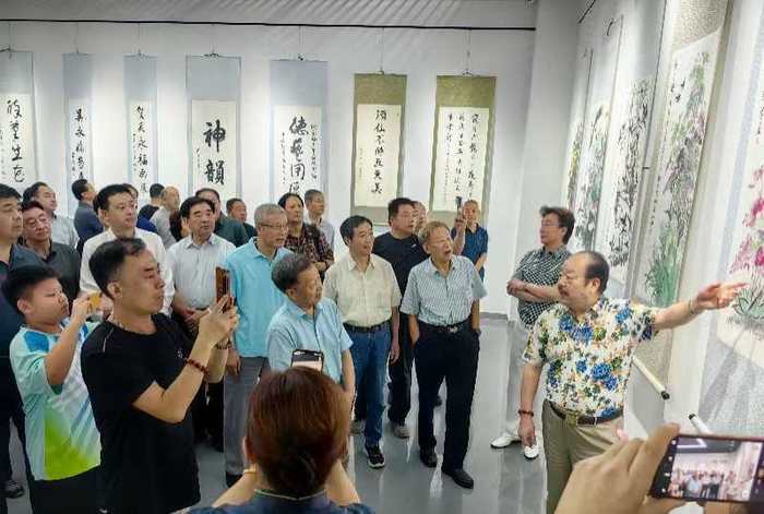 “齐鲁墨韵——吴永福中国画巡回展”第四站（临朐）暨捐赠仪式在潍坊临朐举办