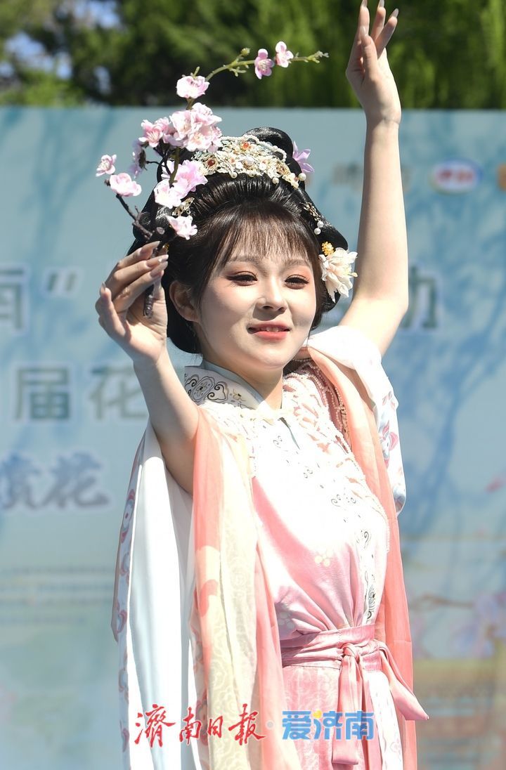 “一年四季·泉在济南”系列活动暨2025济南花朝节启动