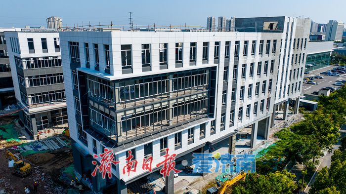 项目强省会｜中交（济南）创芯智谷项目加速“扮靓”，室外及安装工程过半