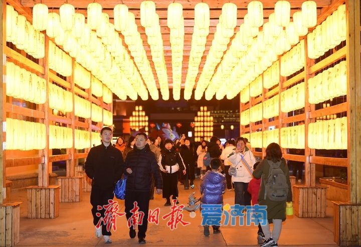 “泉”在济南过大年｜赏方特新春灯会 感受国风浪漫