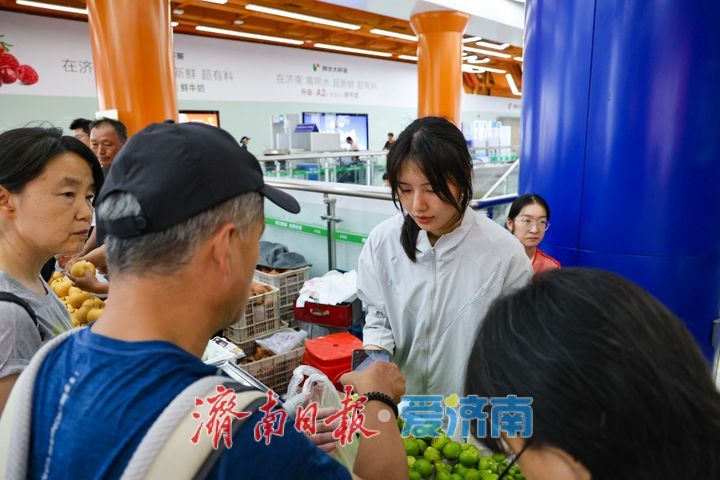 地铁里赶大集！济南驻村第一书记助农大集火热开集