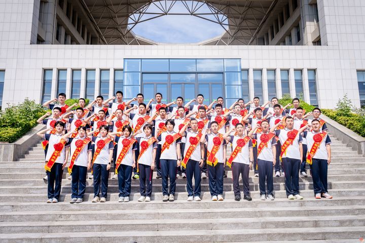 立勤志坐标  向强军梦出发——历城二中的国防教育底色