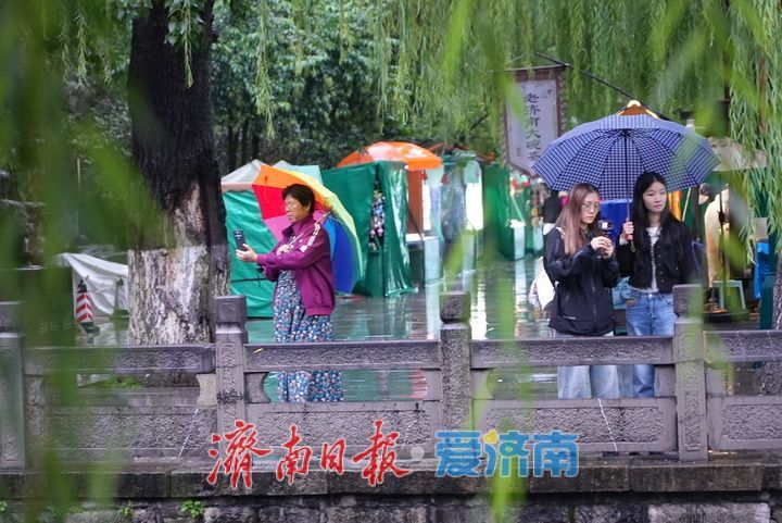 因泉城路道路施工，10月10日起济南10条公交线路临时调整部分运行路段