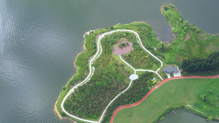初秋雪野 湖光山色风光美