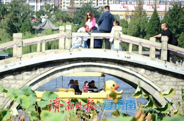 湖光潋滟游人醉，国庆过半天下第一泉景区迎客破“百万”