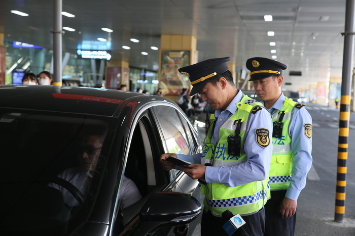 “五一”出行别担心，交通执法人员已就位