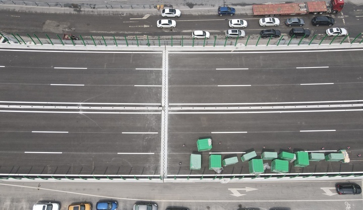 济南二环东路高架路北段新建高架展露新貌