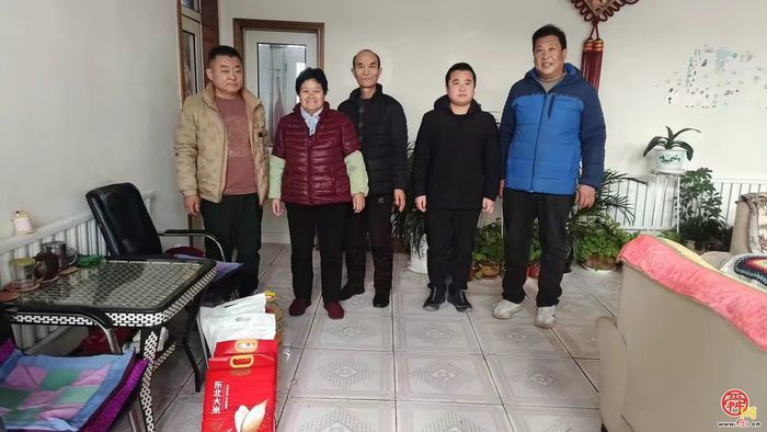 新春慰问暖人心 计生关怀显温情 章丘普集街道走访慰问特殊家庭