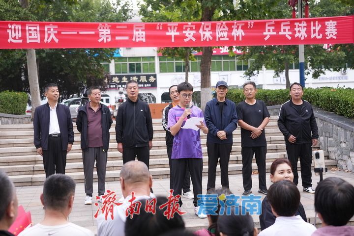 看！这场社区球赛激战正酣