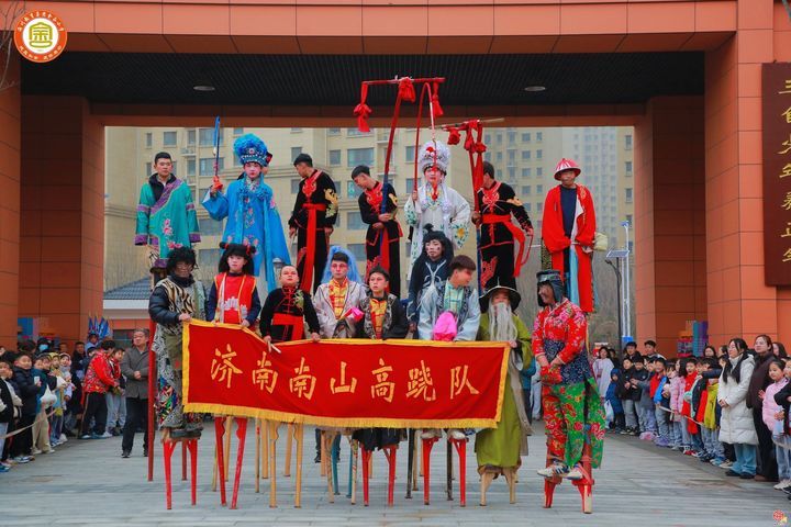 刷屏！金谷小学的开学迎新，送给学生 3 颗成长的种子