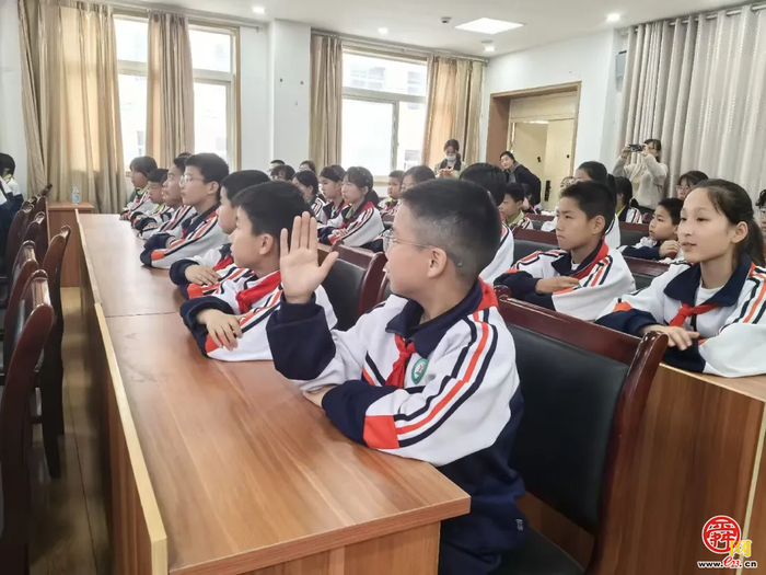 地质科普润童心 民族团结一家亲