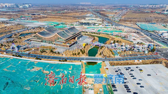 “浮光森林”“雨林鹦扉”抢先看：鹊华新春灯会五大主题区构筑奇幻之夜