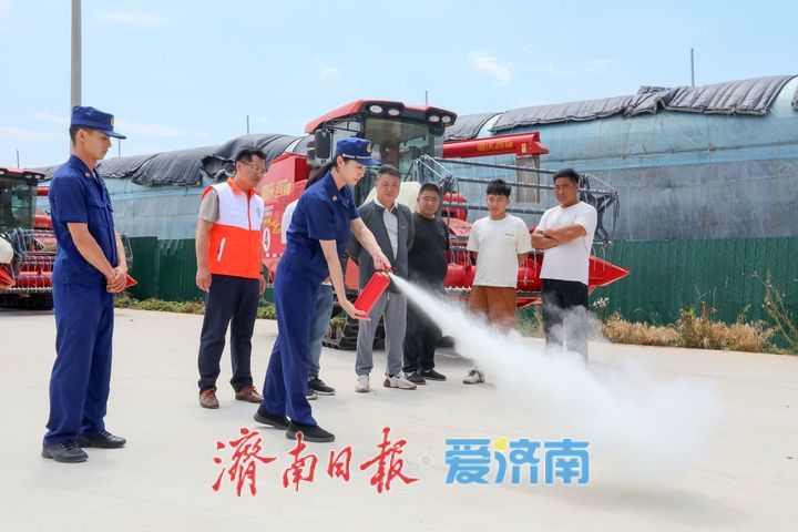 筑牢夏收防线，济南消防“麦”力守护