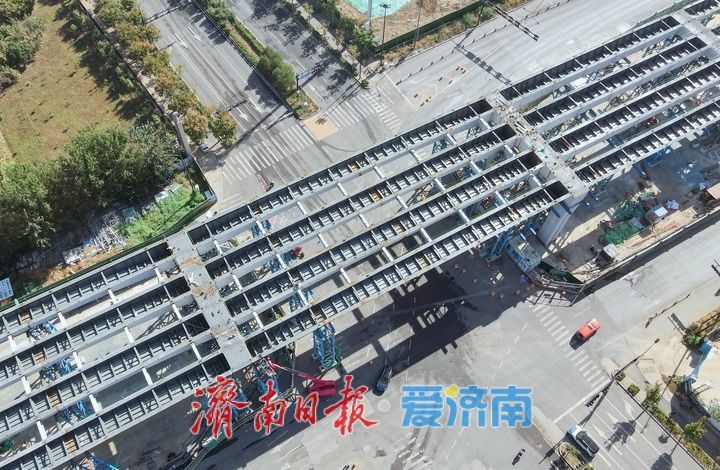 项目强省会｜济南凤凰黄河大桥南延工程多处上跨关键性路口连续梁实现合龙