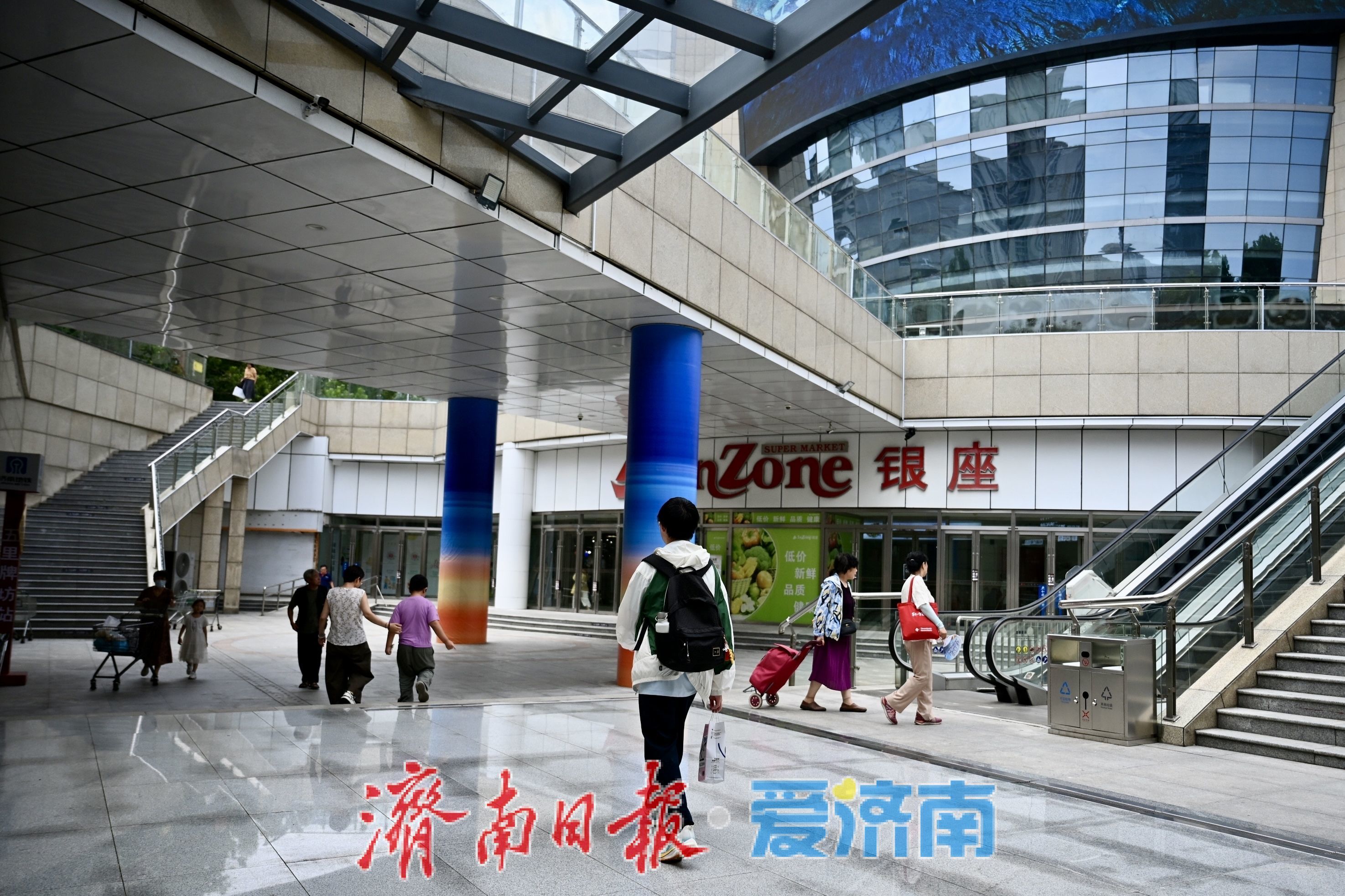 地铁4号线五里牌坊站接驳通道启用半月 济南和谐广场客流显著攀升