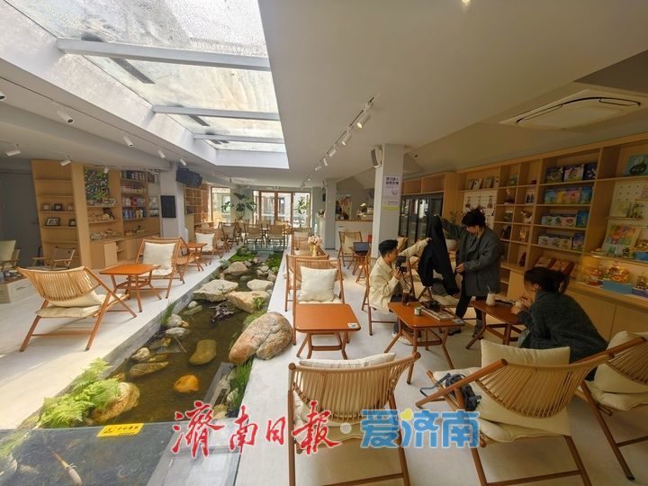 泉城老街巷传统民居转型“文创空间”，成为时尚打卡点