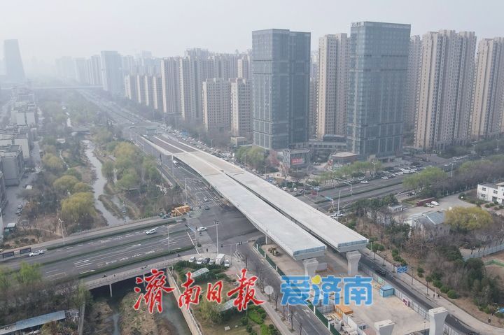 项目强省会｜4.3万吨转体桥取得新进展！腊山河西路北延项目主桥开始上部结构施工