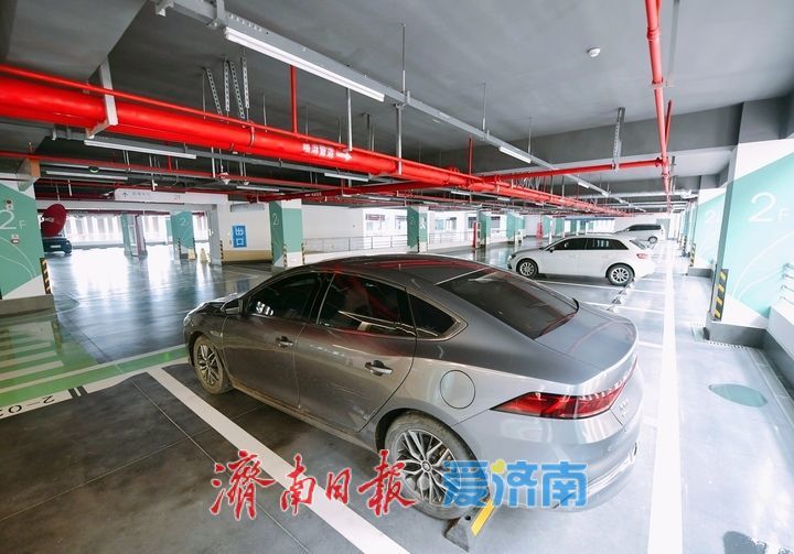 向上要“空间”，济南洪楼片区智慧停车楼启用