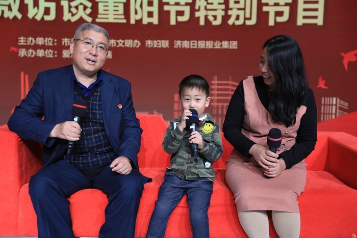 全国文明家庭巡礼｜沈瑶琴家庭：用笔墨书写慈善人生