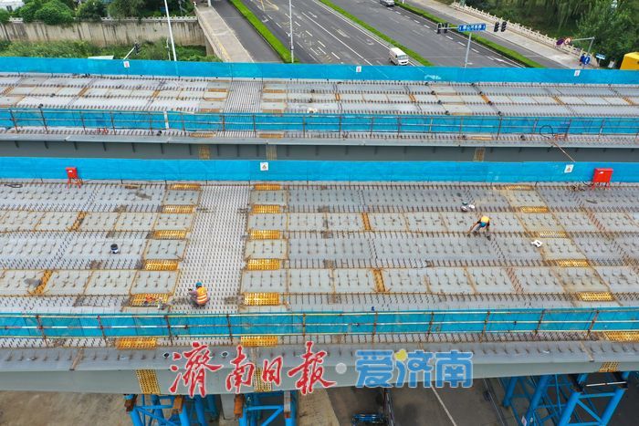 济南腊山河西路北延工程取得关键进展 超大承台浇筑完成