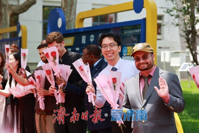 毕业生人均近8封录取通知书 山师附中国际部举行2026届毕业典礼