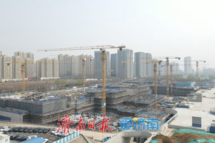 项目强省会｜西部城区的商业新标杆 主体结构加速推进