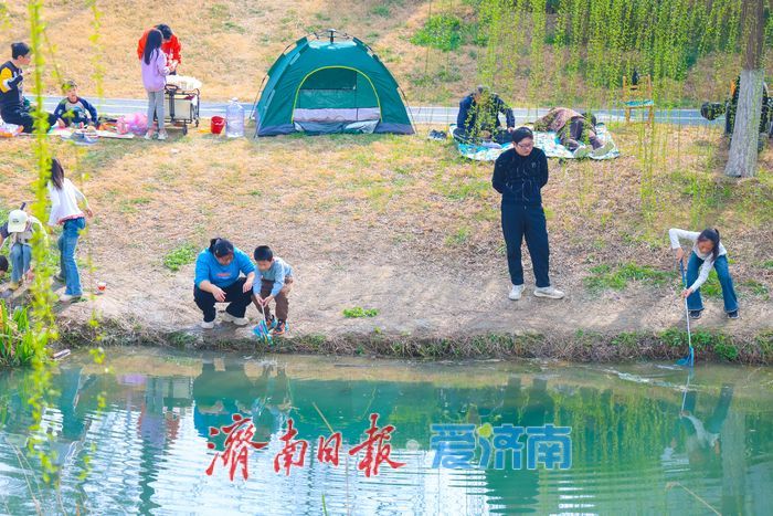 春日寻芳正当时 龙脊河公园成市民春日打卡新宠