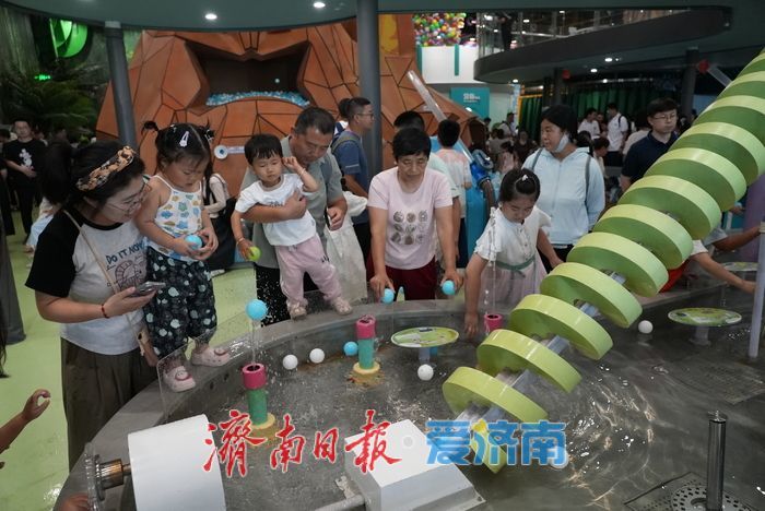 这个暑假，与科技来一次亲密接触