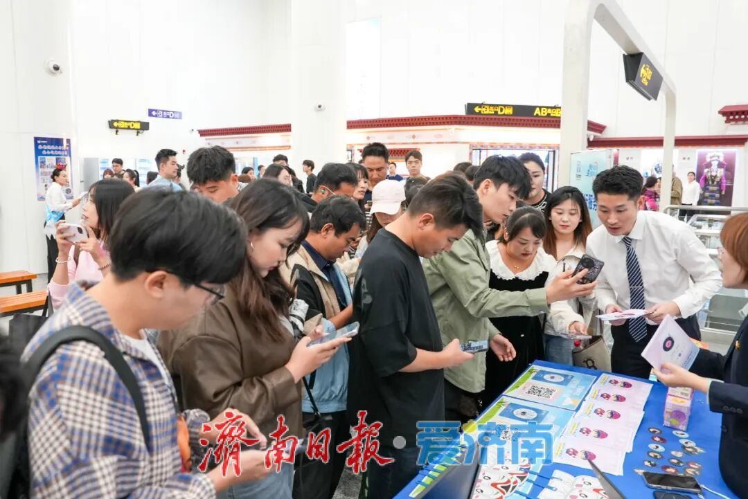 除了“换乘”，奥体中心站还有哪些隐藏关键词？