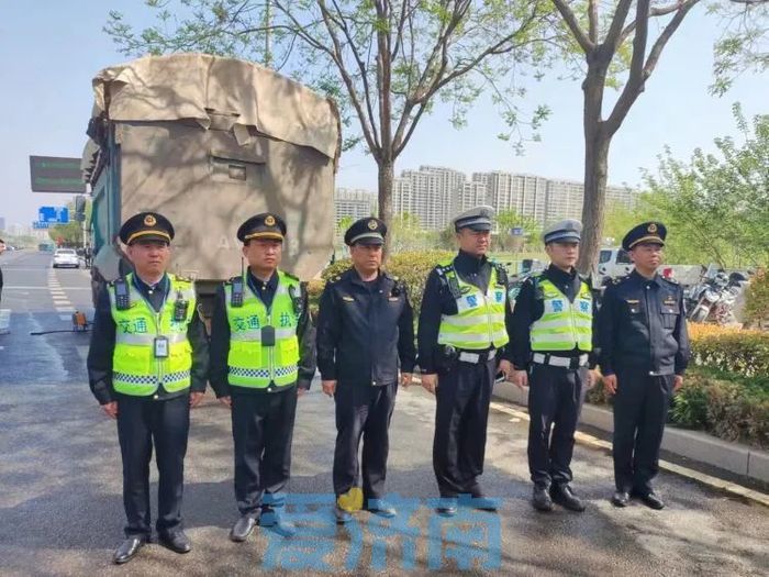 济南：多部门联合执法 规范渣土运输车安全上路