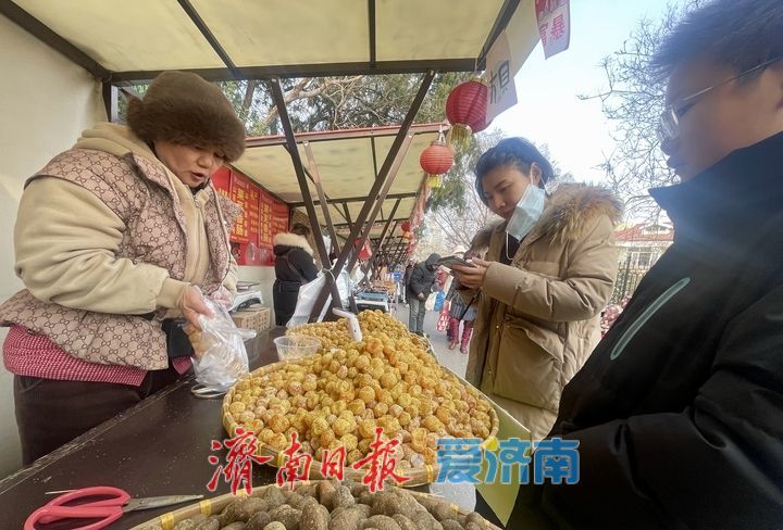 周末来英雄山文化市场里品味地道“舌尖山东”